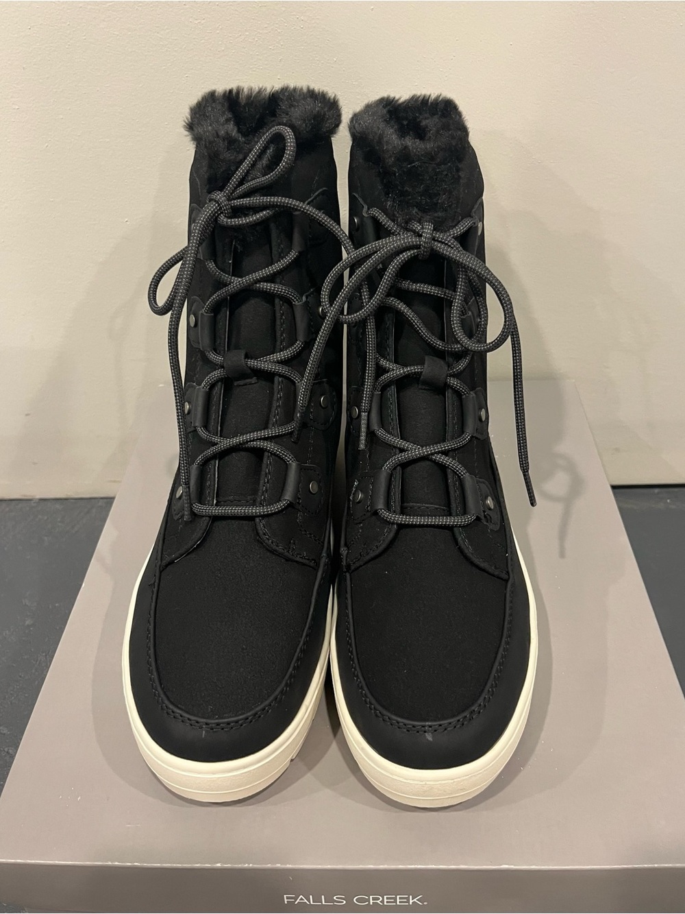 Falls Creek Amelia Women's Winter Boots Size 8M Black Faux Fur Lined Lace Up